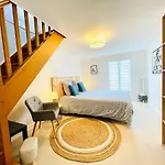 Triplex A Parc Asterix Cdg Villepinte *